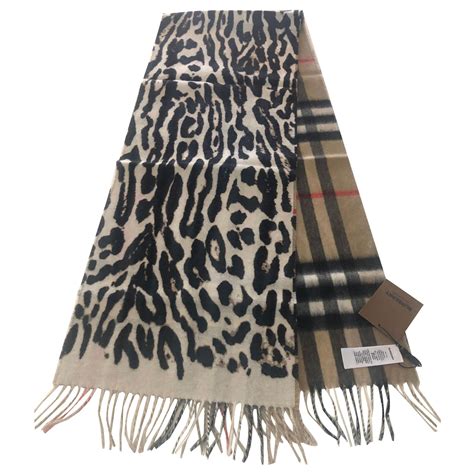 écharpe cachemire homme burberry|foulard burberry femme.